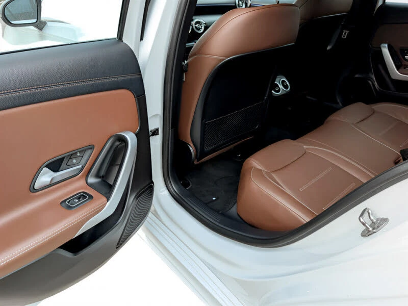 Mercedes-Benz A 220 4MATIC* AWD* АвтоКредит* (ЦЕНА ДО БГ)* , снимка 16 - Автомобили и джипове - 53343972