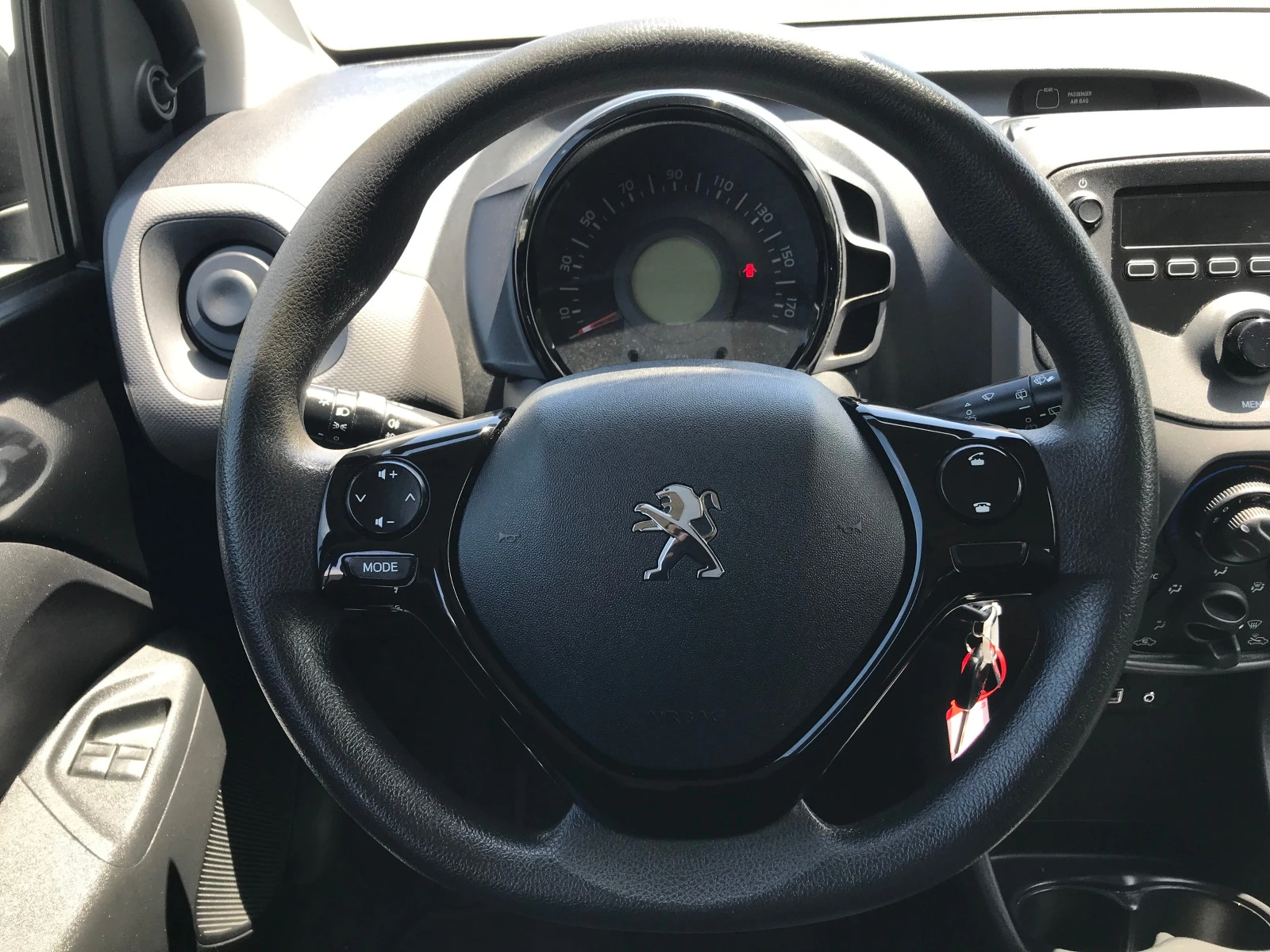 Peugeot 108 1.0i EURO6 - изображение 10