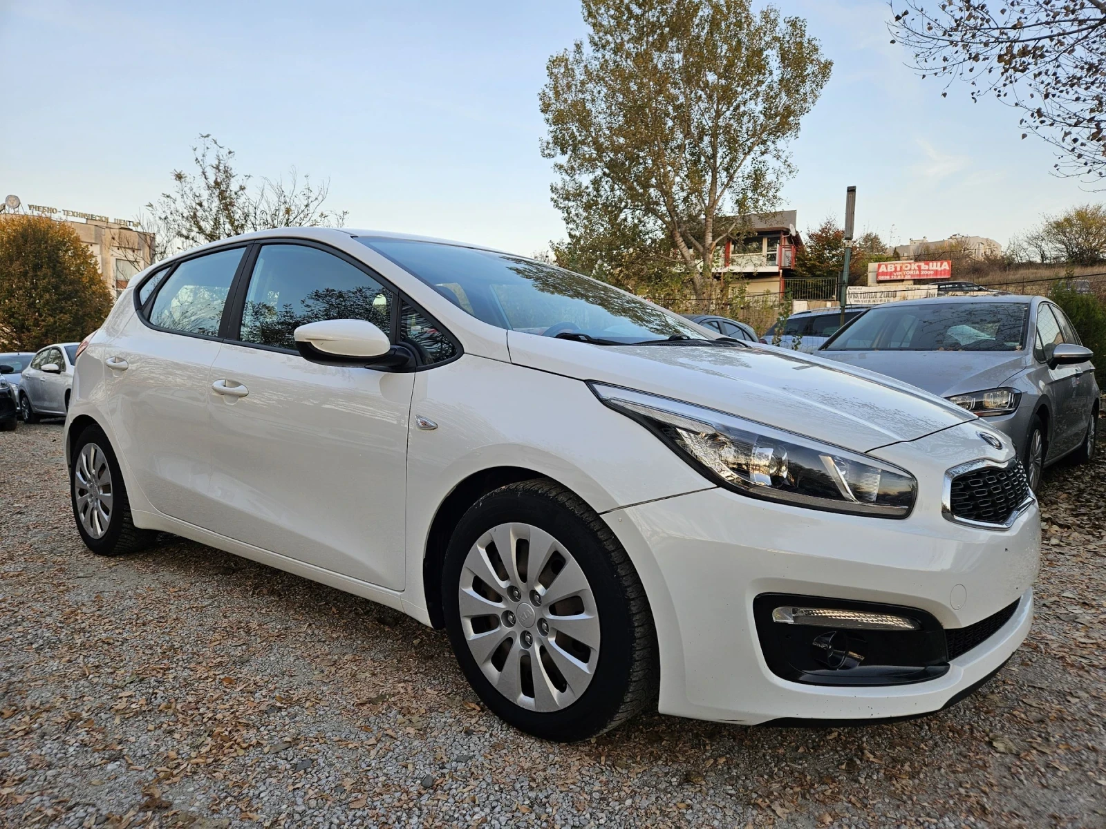 Kia Ceed 1.6crdi Navi euro6 - [1] 