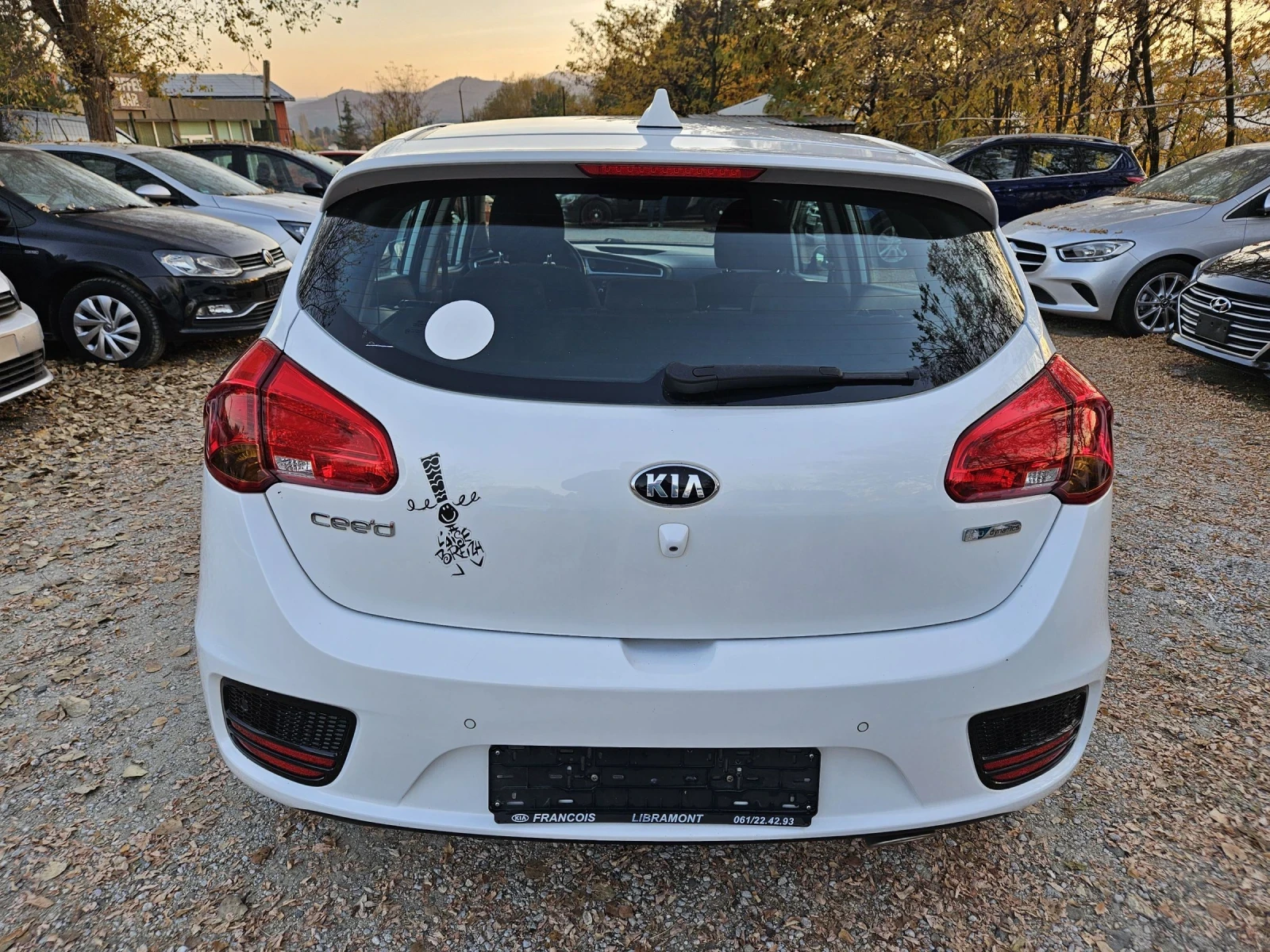 Kia Ceed 1.6crdi Navi euro6 - изображение 5