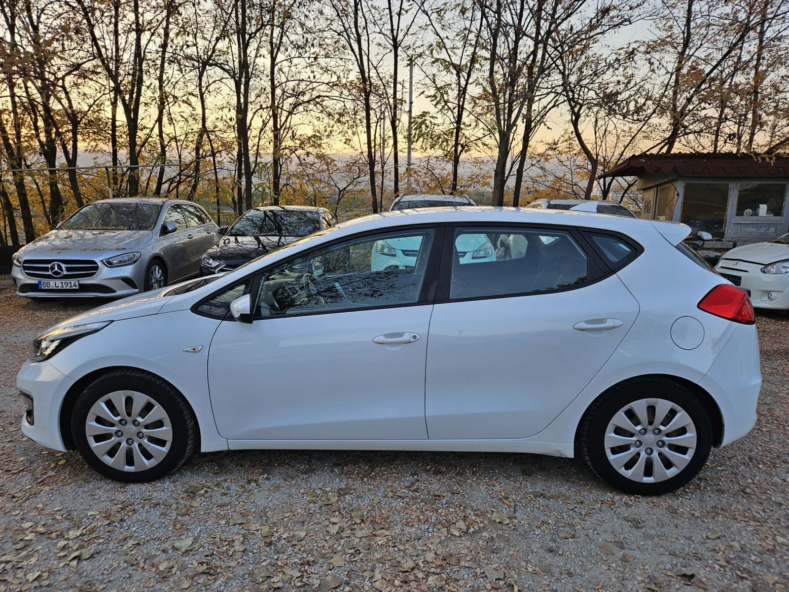 Kia Ceed 1.6crdi Navi euro6 - изображение 7