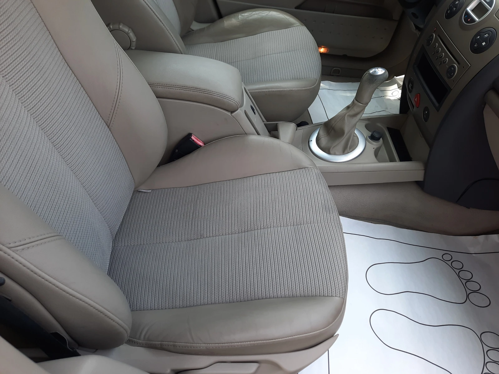 Renault Megane 1.6i - изображение 7
