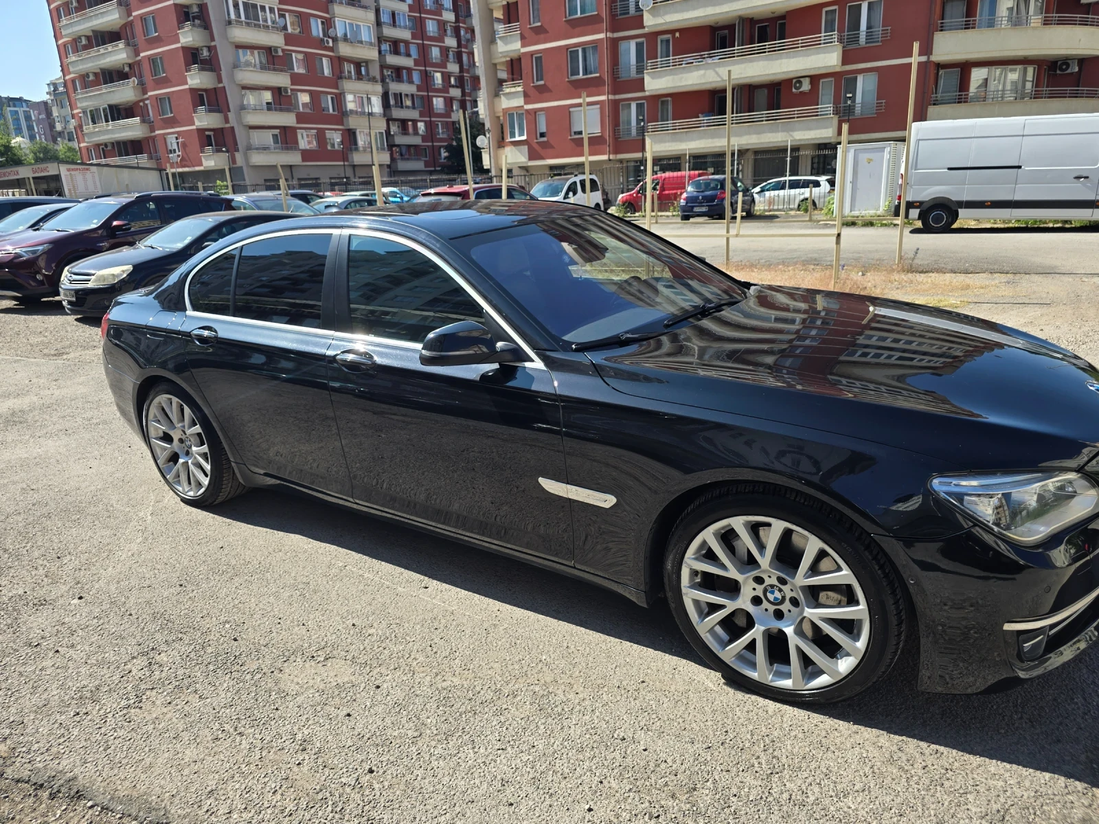 BMW 750 750d xdrive - изображение 4