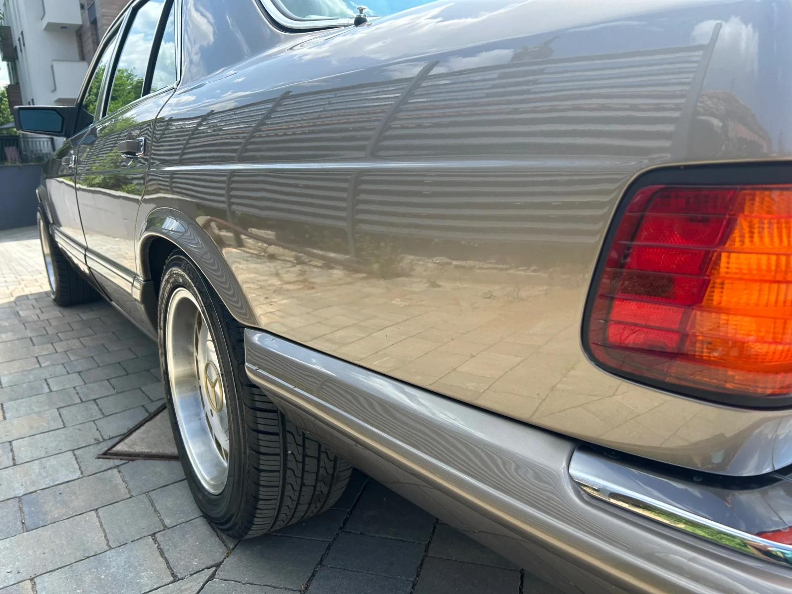 Mercedes-Benz 126 300 SE Gold Edition  - изображение 9