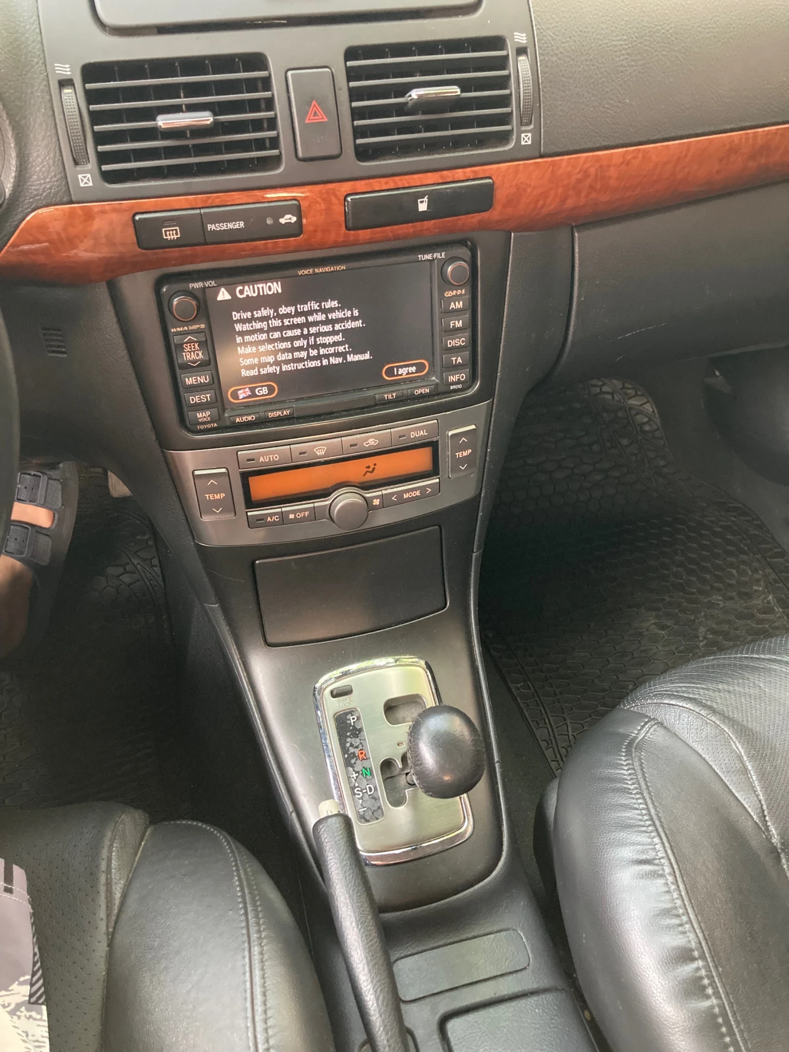 Toyota Avensis  - изображение 9