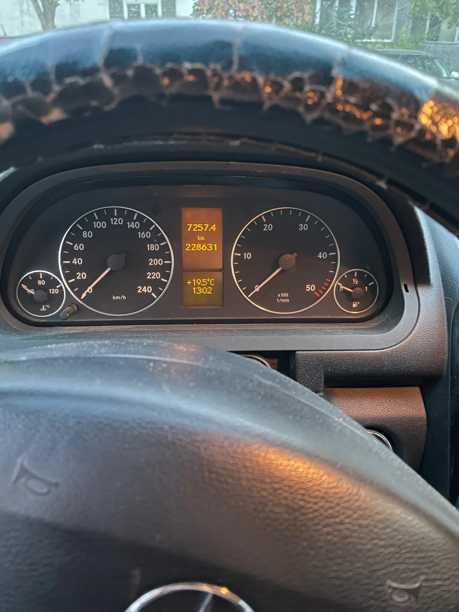 Mercedes-Benz A 180  - изображение 7