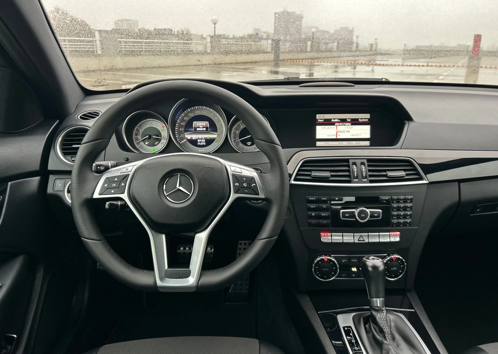 Mercedes-Benz C 180 AMG PACK // 7G+  | Mobile.bg   15