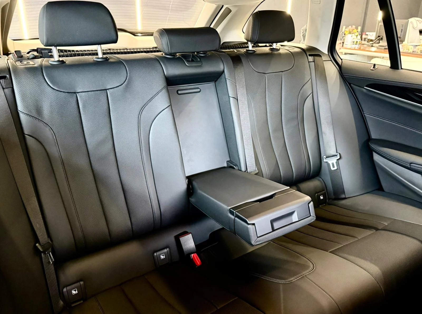 BMW 530E xDrive* Hybrid* Carplay* ������ | Mobile.bg � ����������� 13