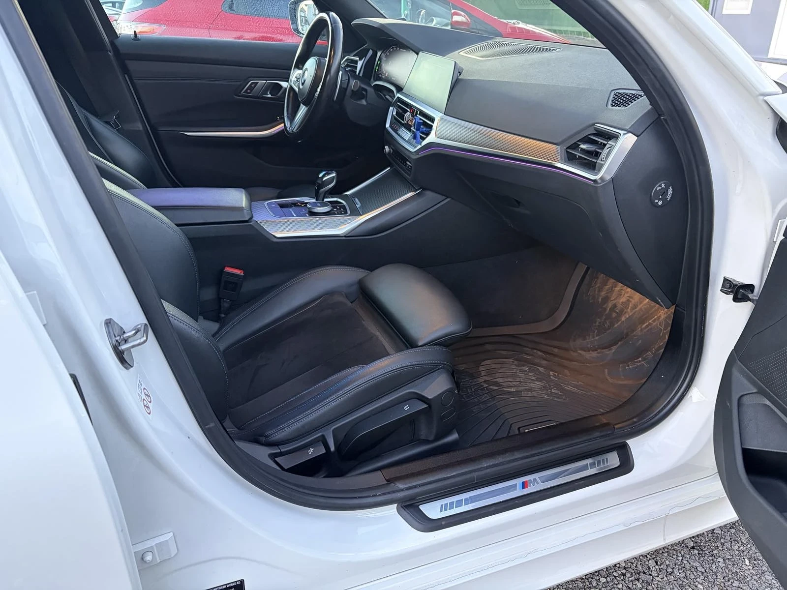 BMW 320, снимка 16 - Автомобили и джипове - 53967929