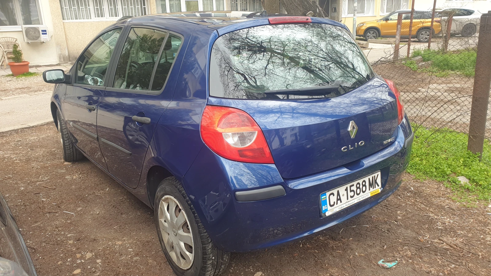 Renault Clio, снимка 5 - Автомобили и джипове - 54039811