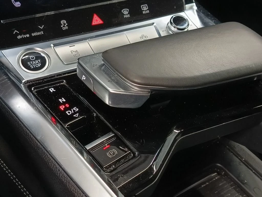 Audi E-Tron Sportback 55 S Line, снимка 10 - Автомобили и джипове - 54041832