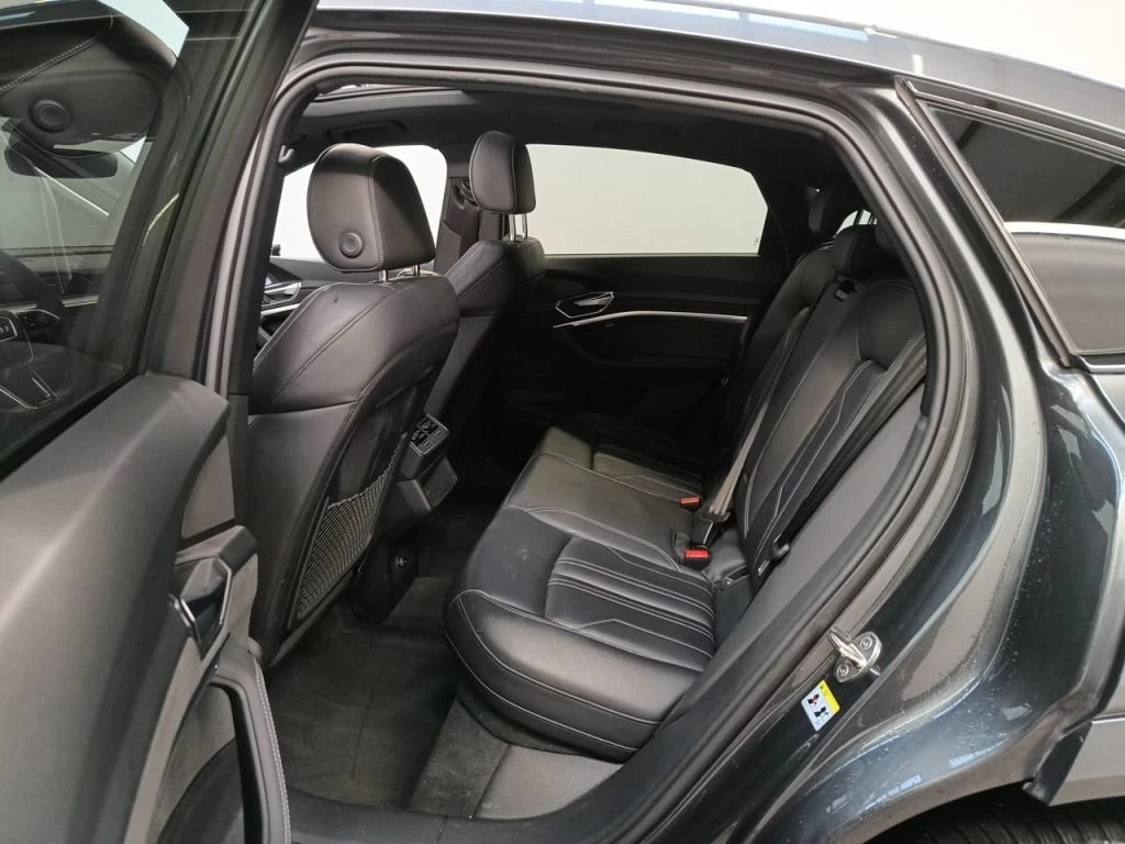 Audi E-Tron Sportback 55 S Line, снимка 5 - Автомобили и джипове - 54041832