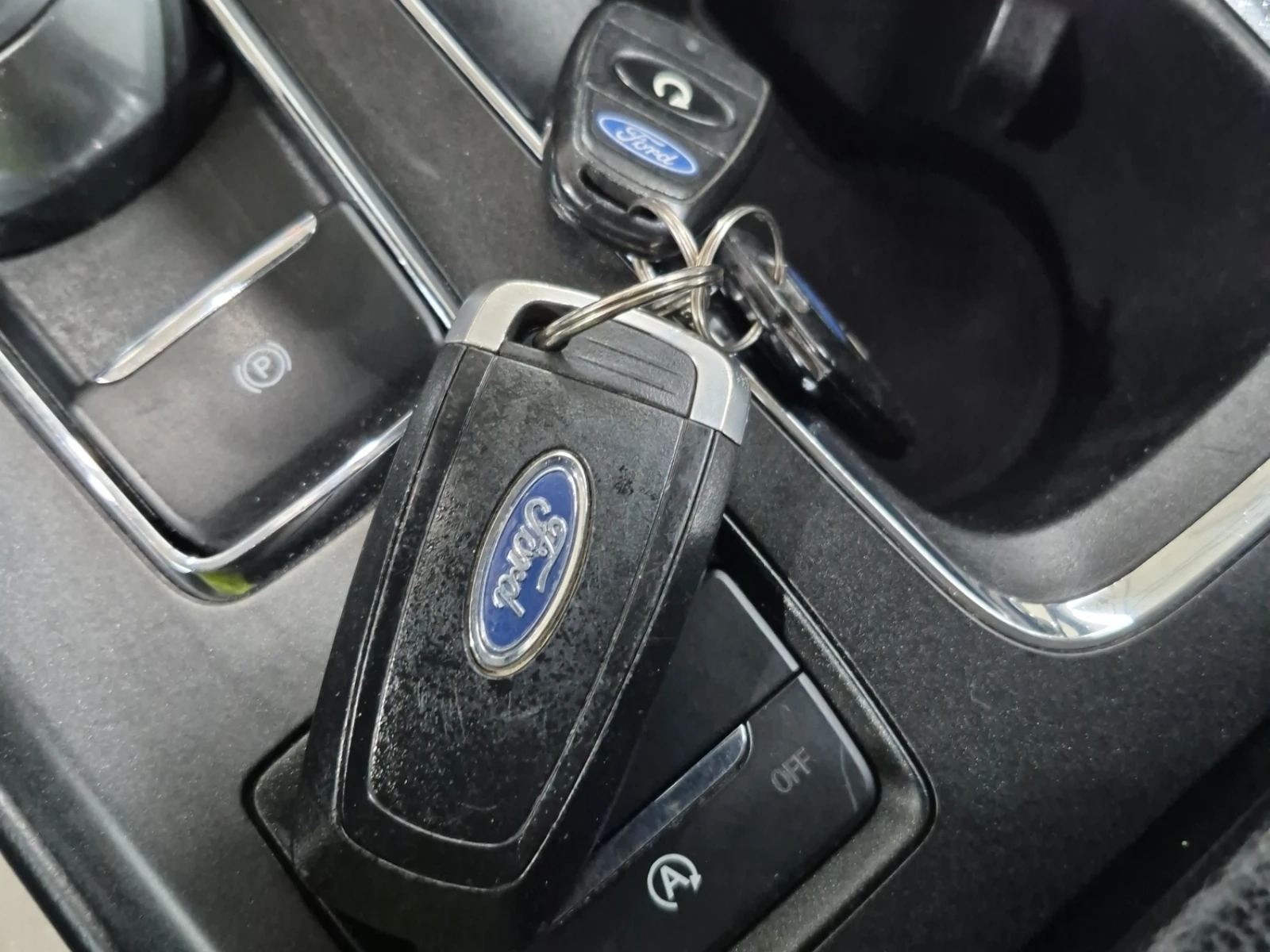 Ford Fusion  SE FWD, снимка 15 - Автомобили и джипове - 54493116