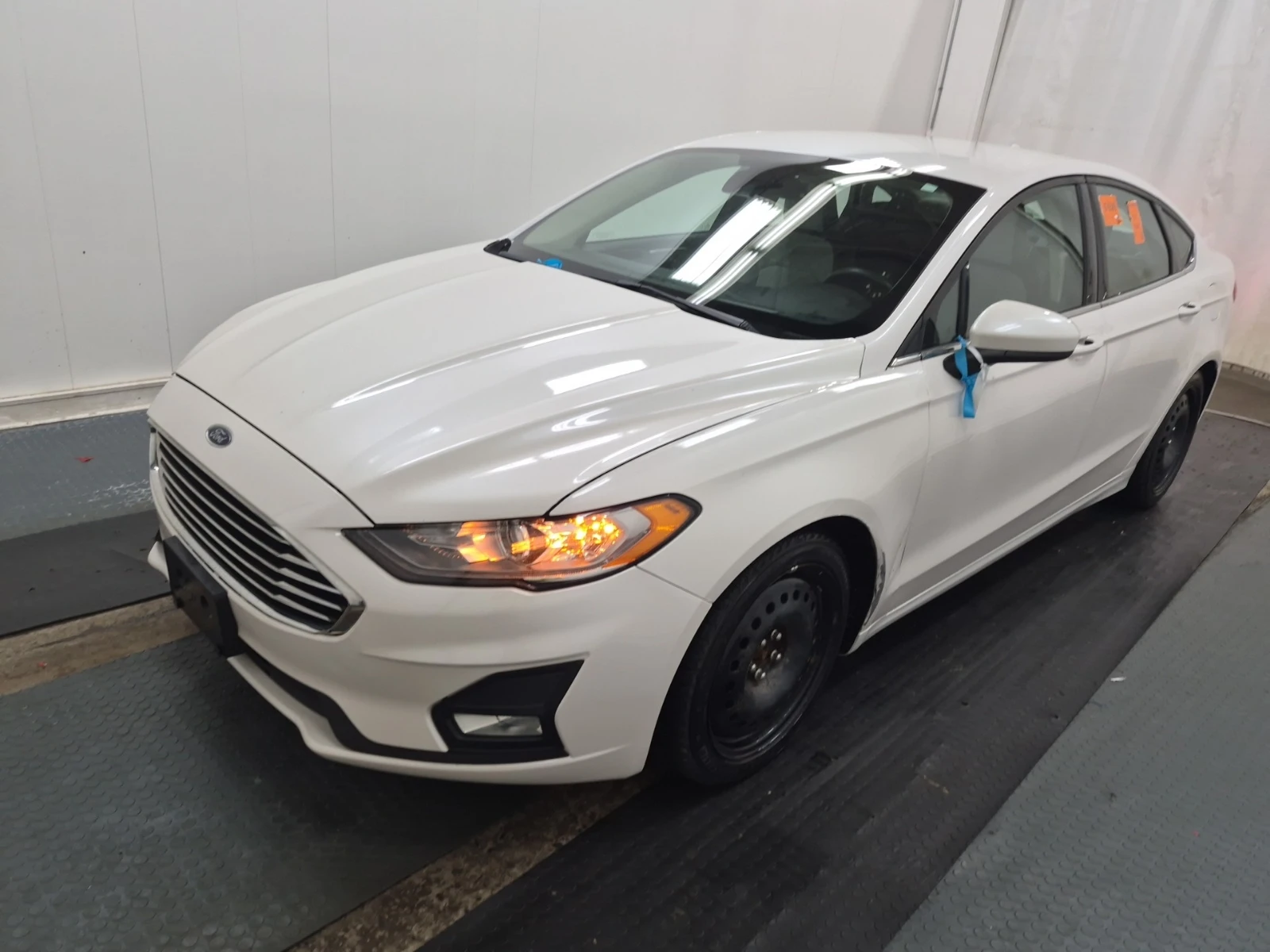 Ford Fusion  SE FWD