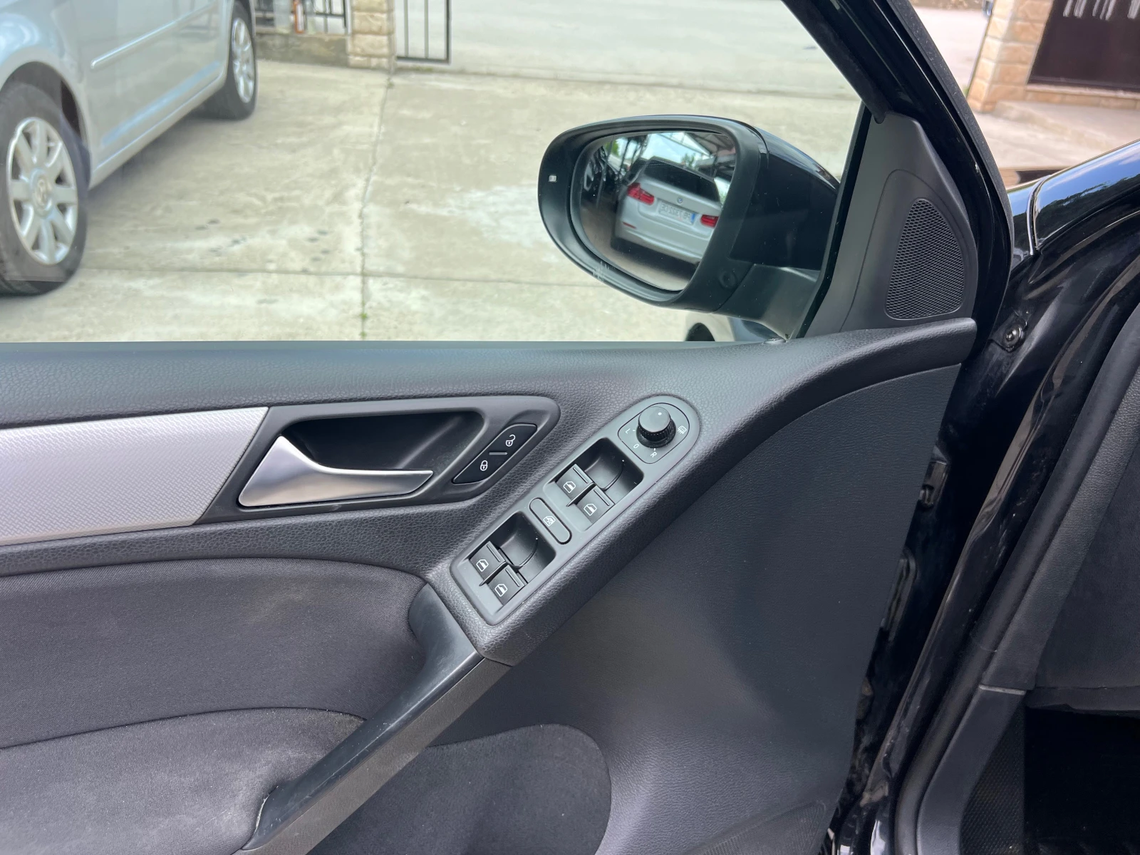 VW Golf Германия перфект, снимка 8 - Автомобили и джипове - 54572633
