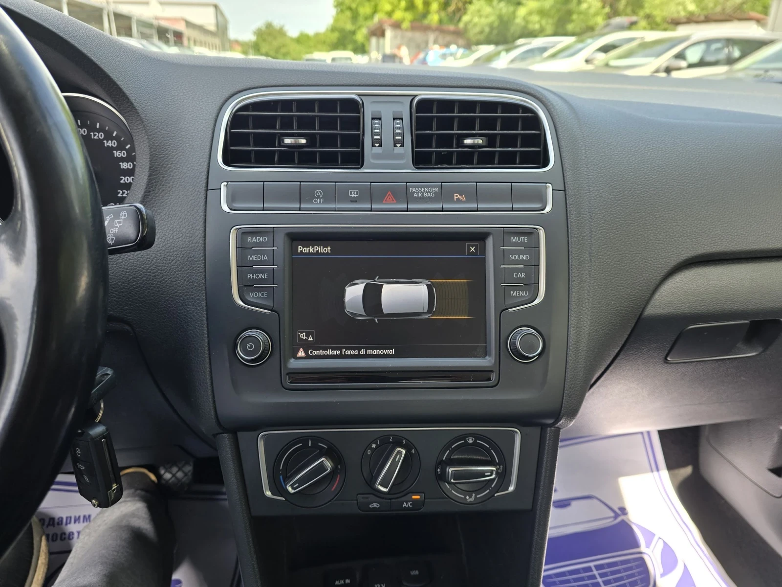 VW Polo 1.4TDI 90к.с Comfortline Bluemotion, снимка 16 - Автомобили и джипове - 54608727