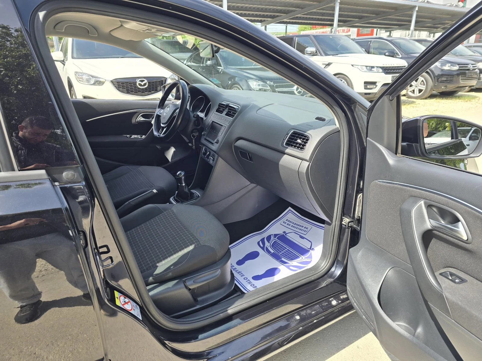 VW Polo 1.4TDI 90к.с Comfortline Bluemotion, снимка 13 - Автомобили и джипове - 54608727