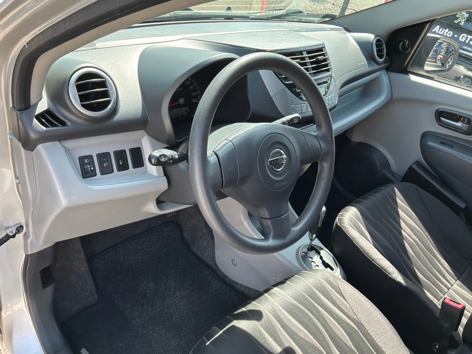 Nissan Pixo 1.0i 68к.с Авоматик 77000км. 2012г., снимка 7 - Автомобили и джипове - 54671298