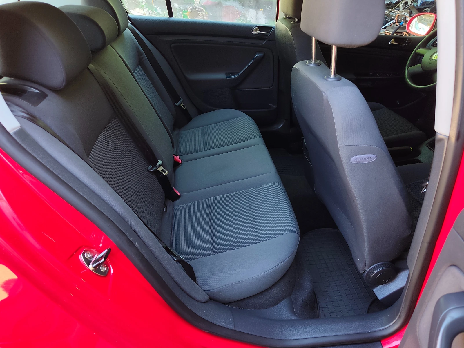 VW Golf 1.9TDI, снимка 13 - Автомобили и джипове - 54679552