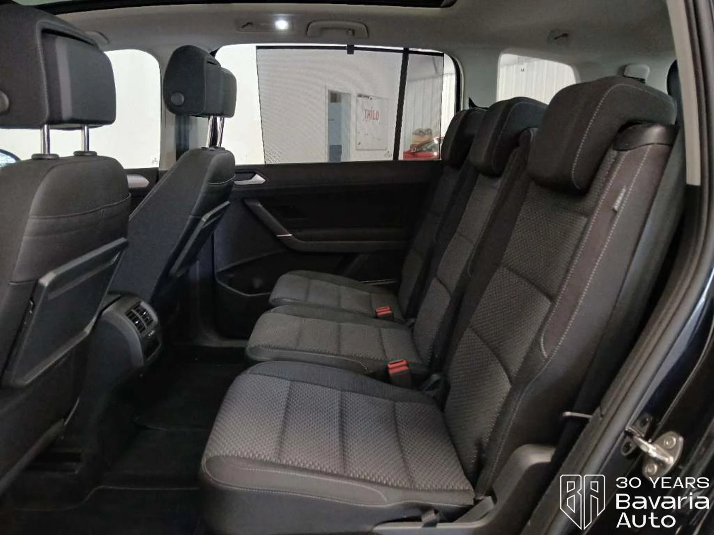 VW Touran  Comfortline DSG, снимка 9 - Автомобили и джипове - 54792354