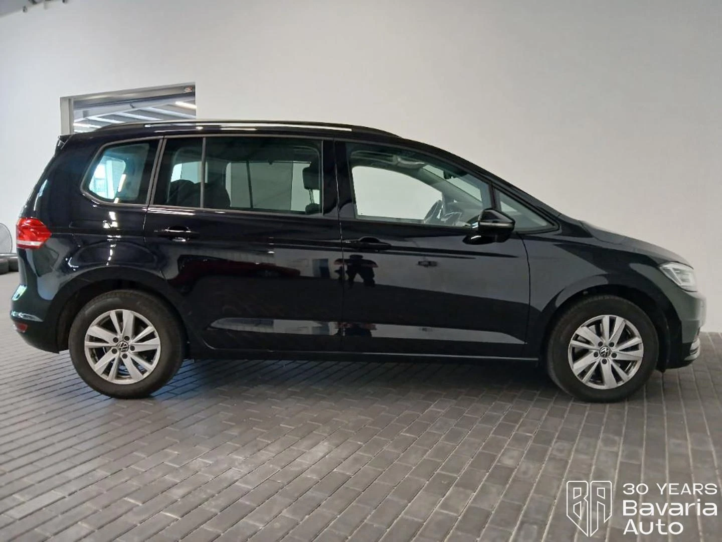 VW Touran  Comfortline DSG, снимка 4 - Автомобили и джипове - 54792354