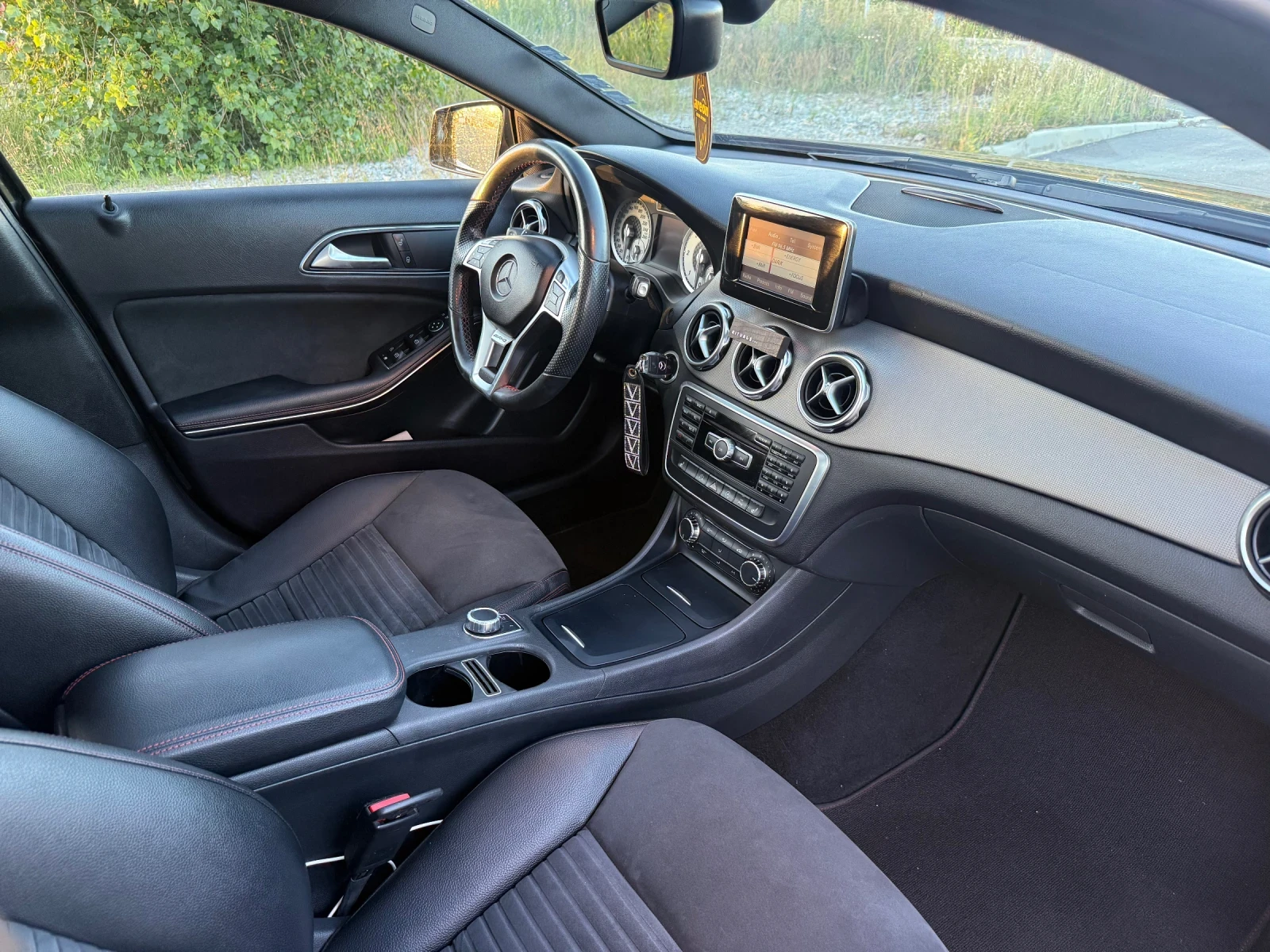Mercedes-Benz A 200, снимка 10 - Автомобили и джипове - 54914398