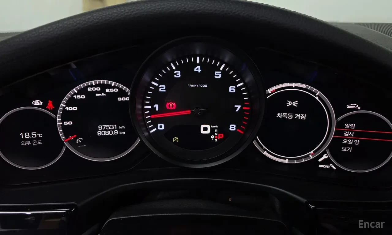 Porsche Panamera AWD | Кожен салон | Панорамен покрив | BOSE аудио, снимка 8 - Автомобили и джипове - 55202237