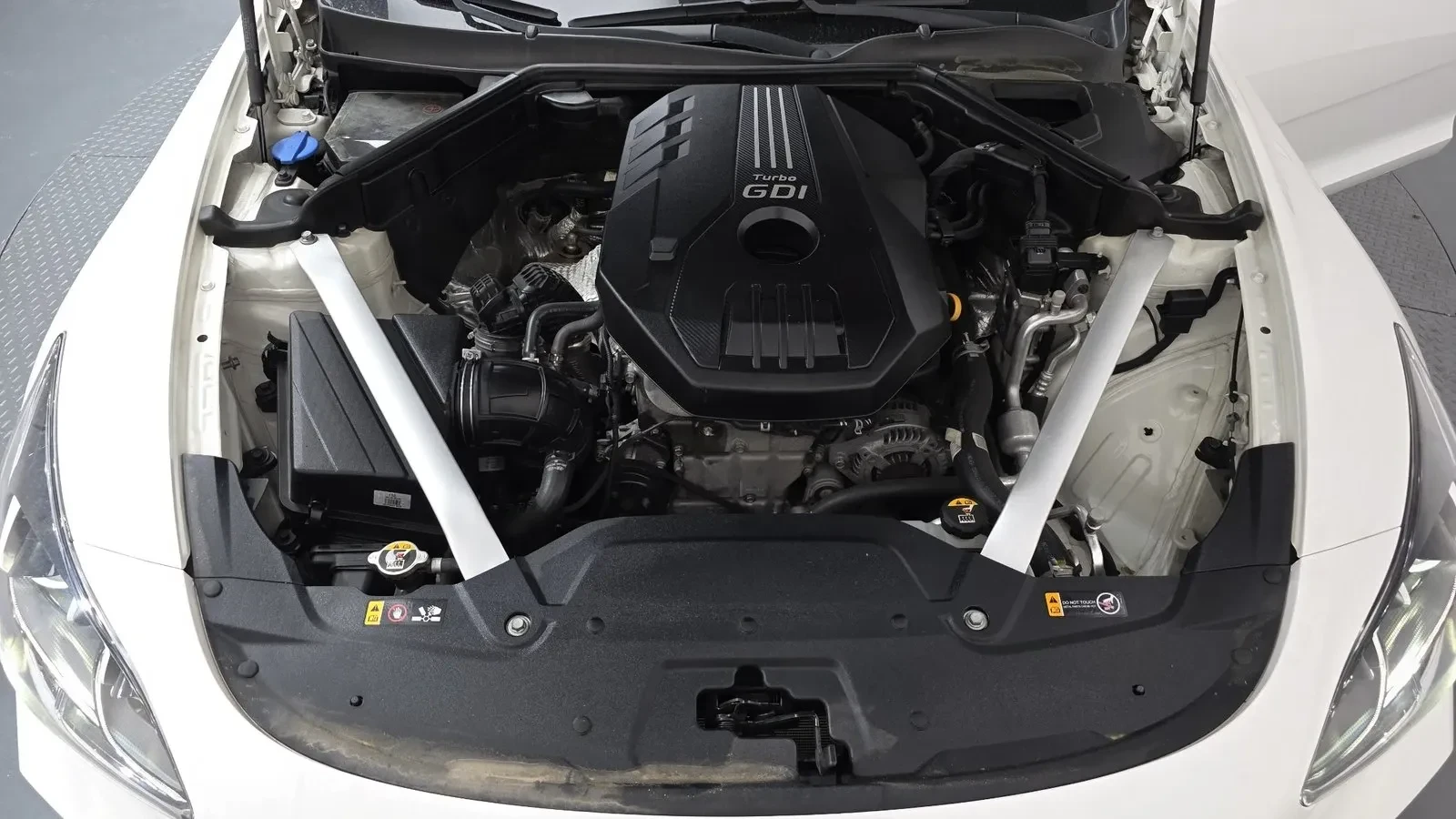 Kia Stinger 2.0* ЛЮК* KEYLESS* ПОДГРЕВ ВОЛАН* , снимка 15 - Автомобили и джипове - 55370570