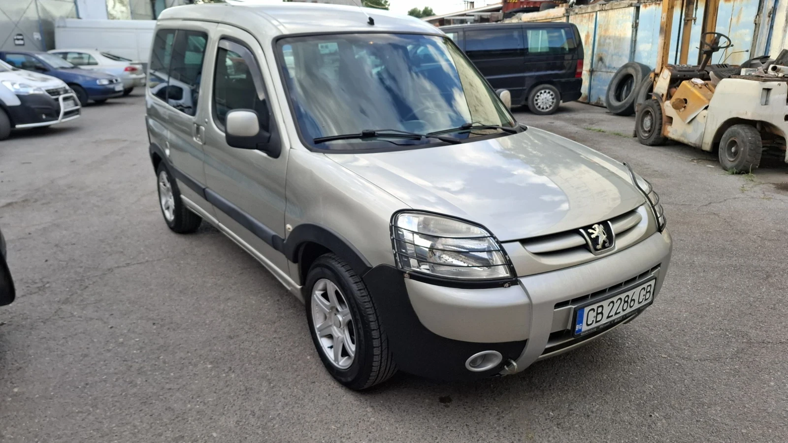 Peugeot Partner 1.6 hdi, снимка 2 - Автомобили и джипове - 55381805