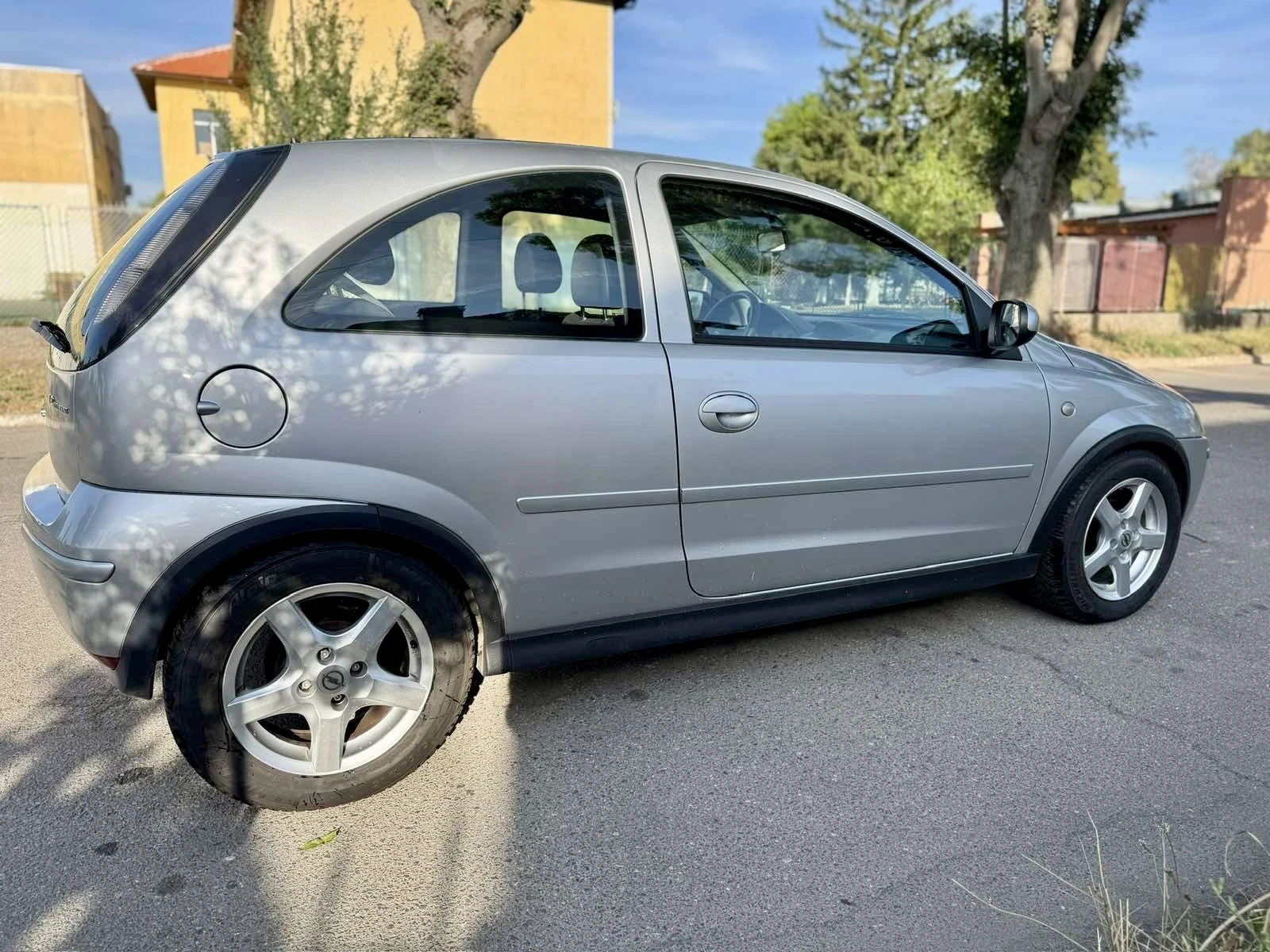 Opel Corsa 1.2i, снимка 4 - Автомобили и джипове - 55799222