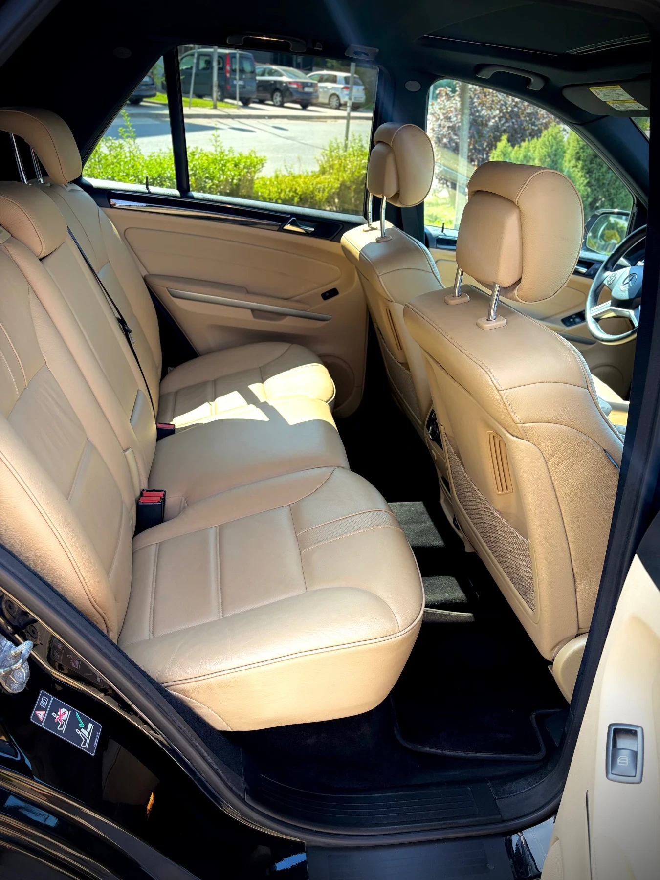 Mercedes-Benz ML 550 AMG Edition 1, снимка 11 - Автомобили и джипове - 56151167