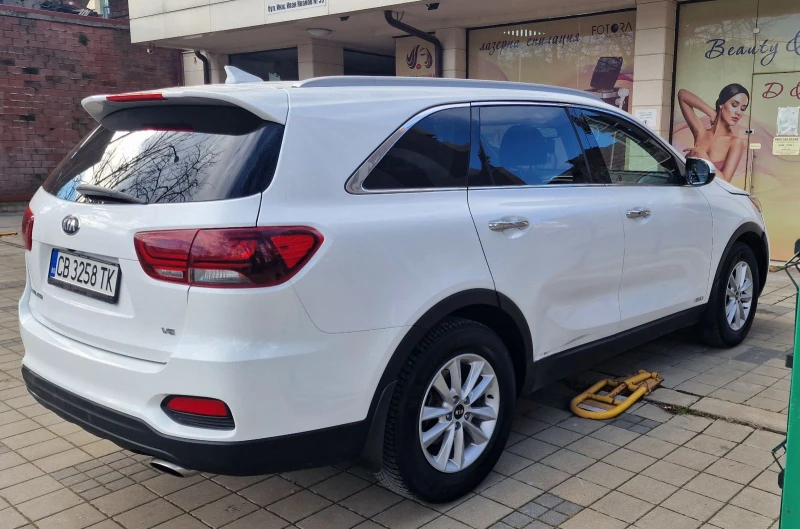 Kia Sorento, снимка 5 - Автомобили и джипове - 48864797