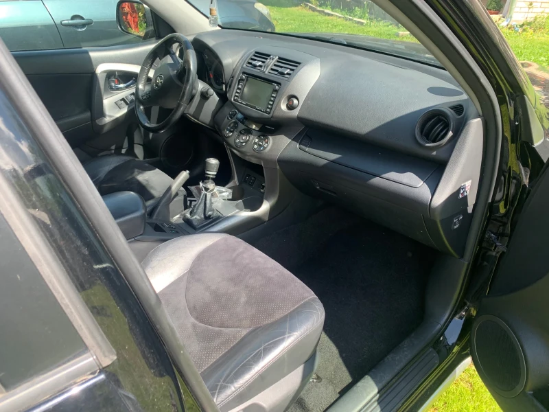 Toyota Rav4 D4D 150 коня дизел  Кожа, Нави, Теглич, снимка 5 - Автомобили и джипове - 52371202