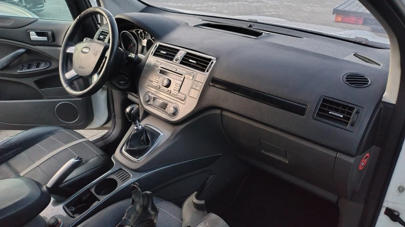 Ford Kuga, снимка 6 - Автомобили и джипове - 52701769