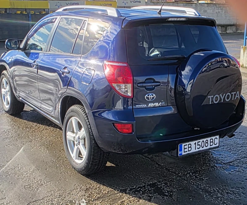 Toyota Rav4 2.2 D4D 136к.с. 4х4 Кожа, 6 ск. КЛИМАТРОНИК, снимка 7 - Автомобили и джипове - 53108549