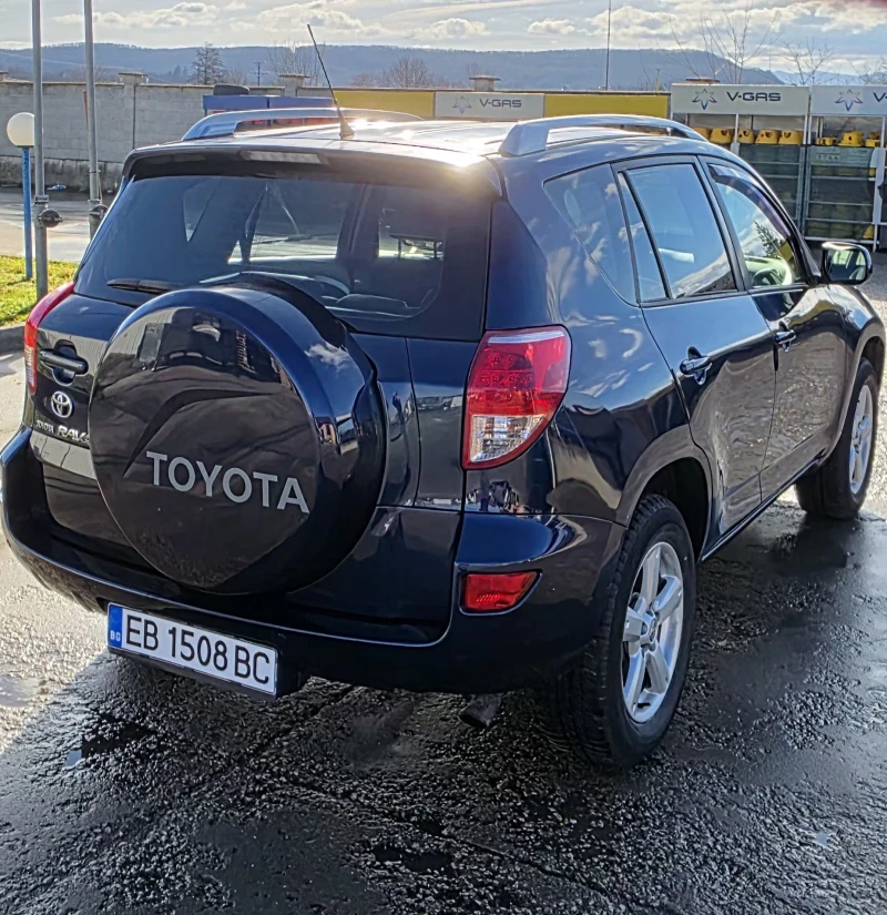 Toyota Rav4 2.2 D4D 136к.с. 4х4 Кожа, 6 ск. КЛИМАТРОНИК, снимка 6 - Автомобили и джипове - 53108549