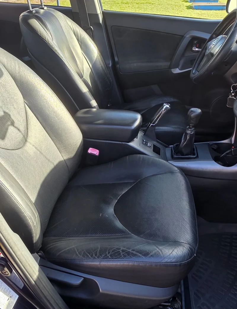 Toyota Rav4 2.2 D4D 136к.с. 4х4 Кожа, 6 ск. КЛИМАТРОНИК, снимка 14 - Автомобили и джипове - 53108549