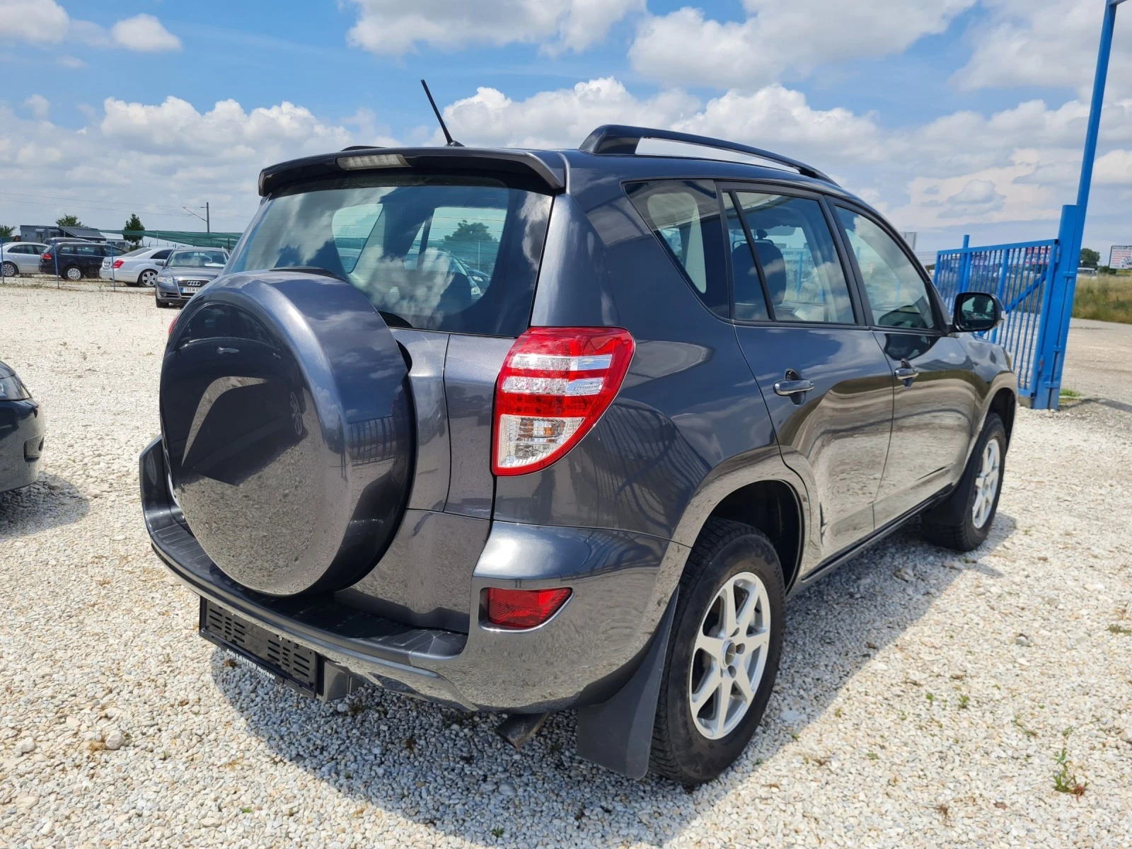 Toyota Rav4 2.0 - изображение 4