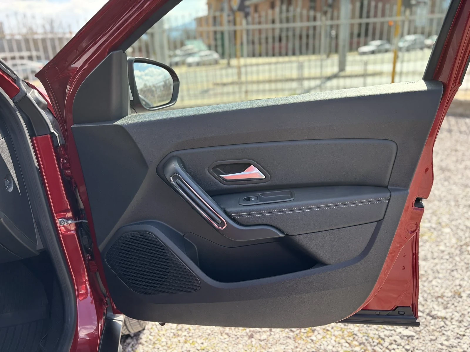 Dacia Duster RED LINE 4x4 1.3 TCE 150 к.с., снимка 15 - Автомобили и джипове - 53989618