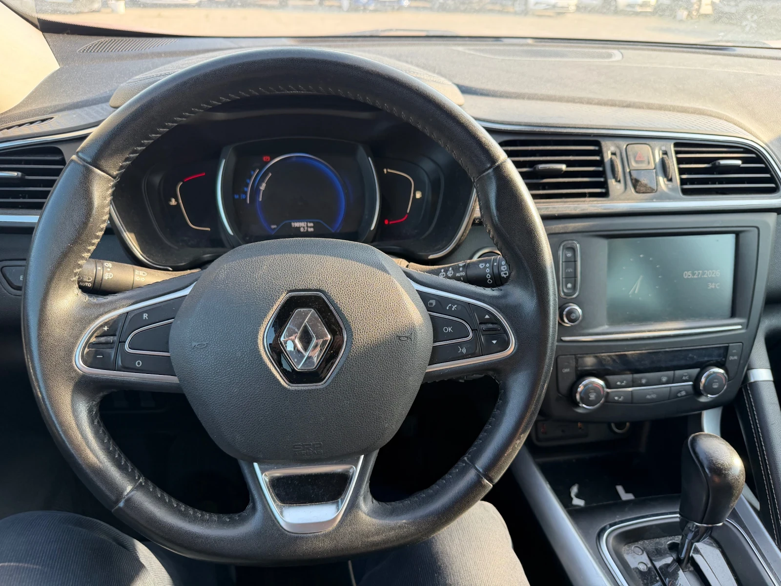 Renault Kadjar 1.5DCI автомат, снимка 9 - Автомобили и джипове - 54556494