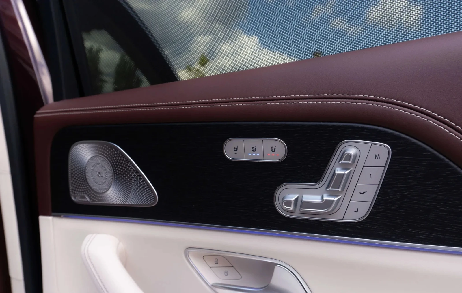 Mercedes-Benz GLS 600 V8 EQ Boost 4MATIC, снимка 11 - Автомобили и джипове - 56633525