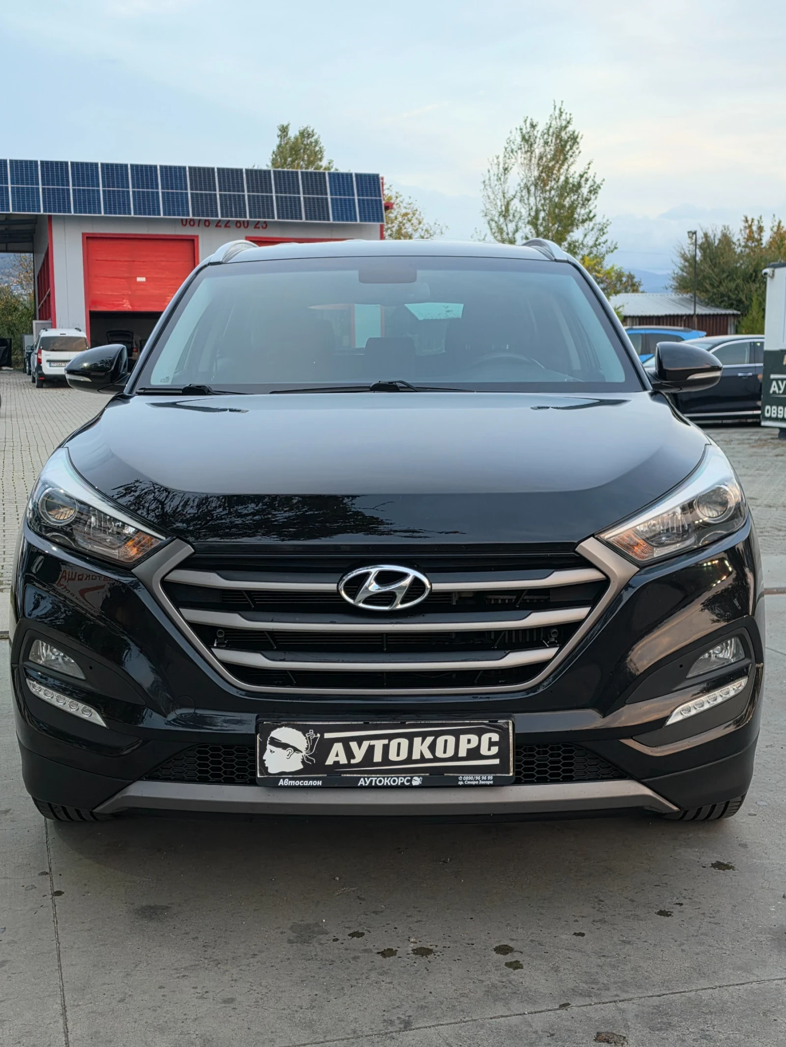 Hyundai Tucson 1.7CRDI* Navi* Camera, снимка 2 - Автомобили и джипове - 56661018