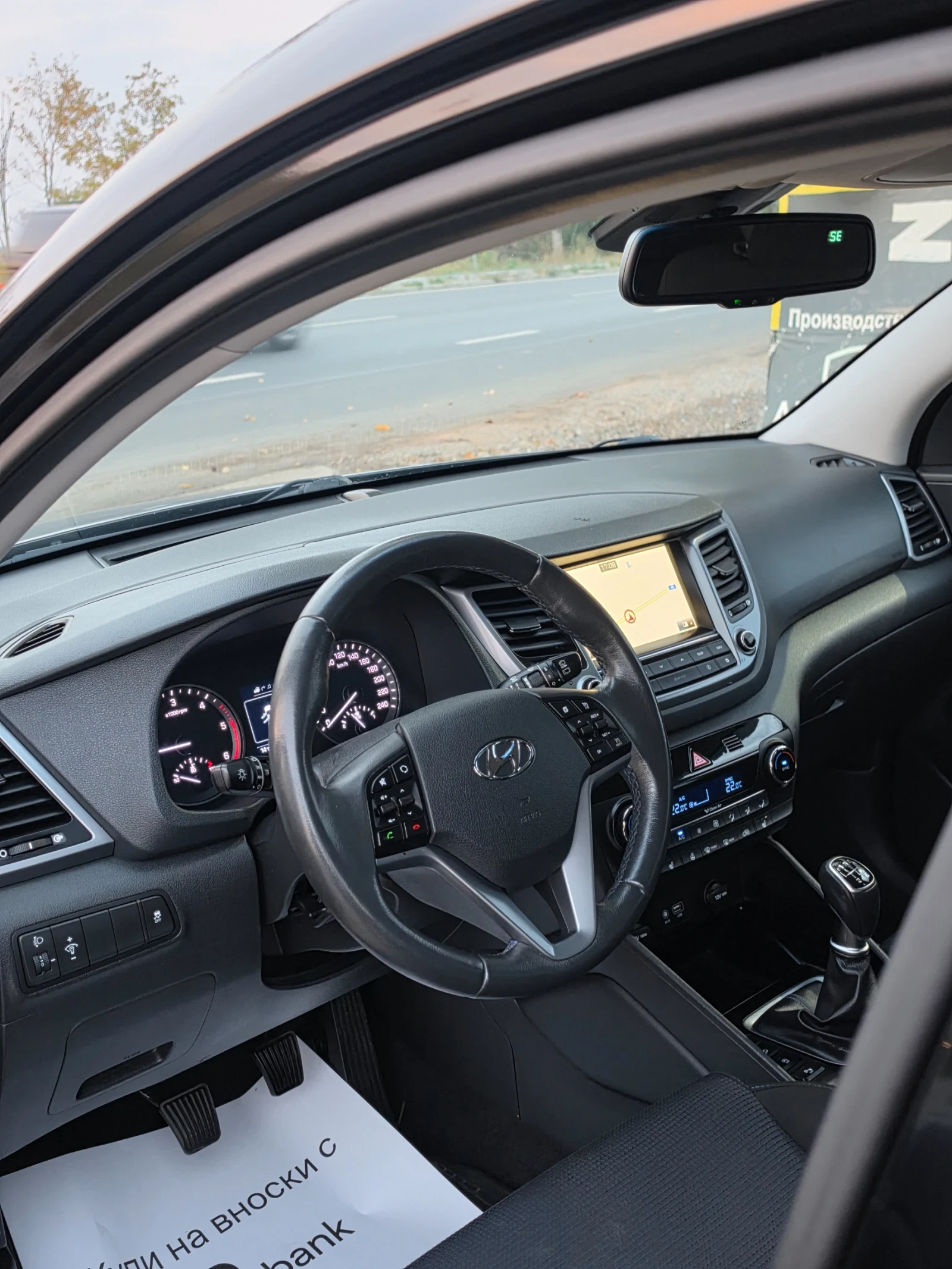 Hyundai Tucson 1.7CRDI* Navi* Camera, снимка 8 - Автомобили и джипове - 56661018