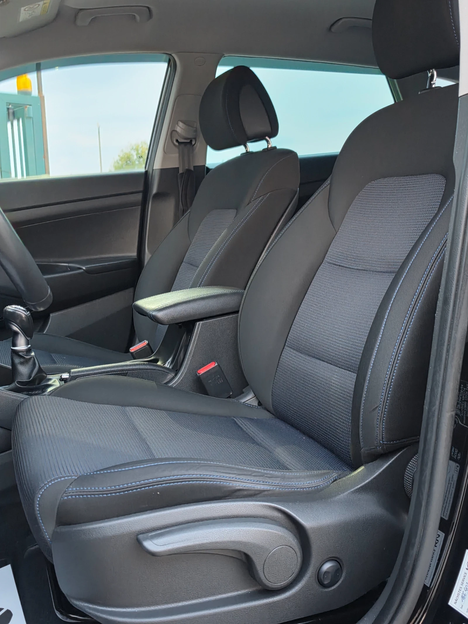 Hyundai Tucson 1.7CRDI* Navi* Camera, снимка 11 - Автомобили и джипове - 56661018