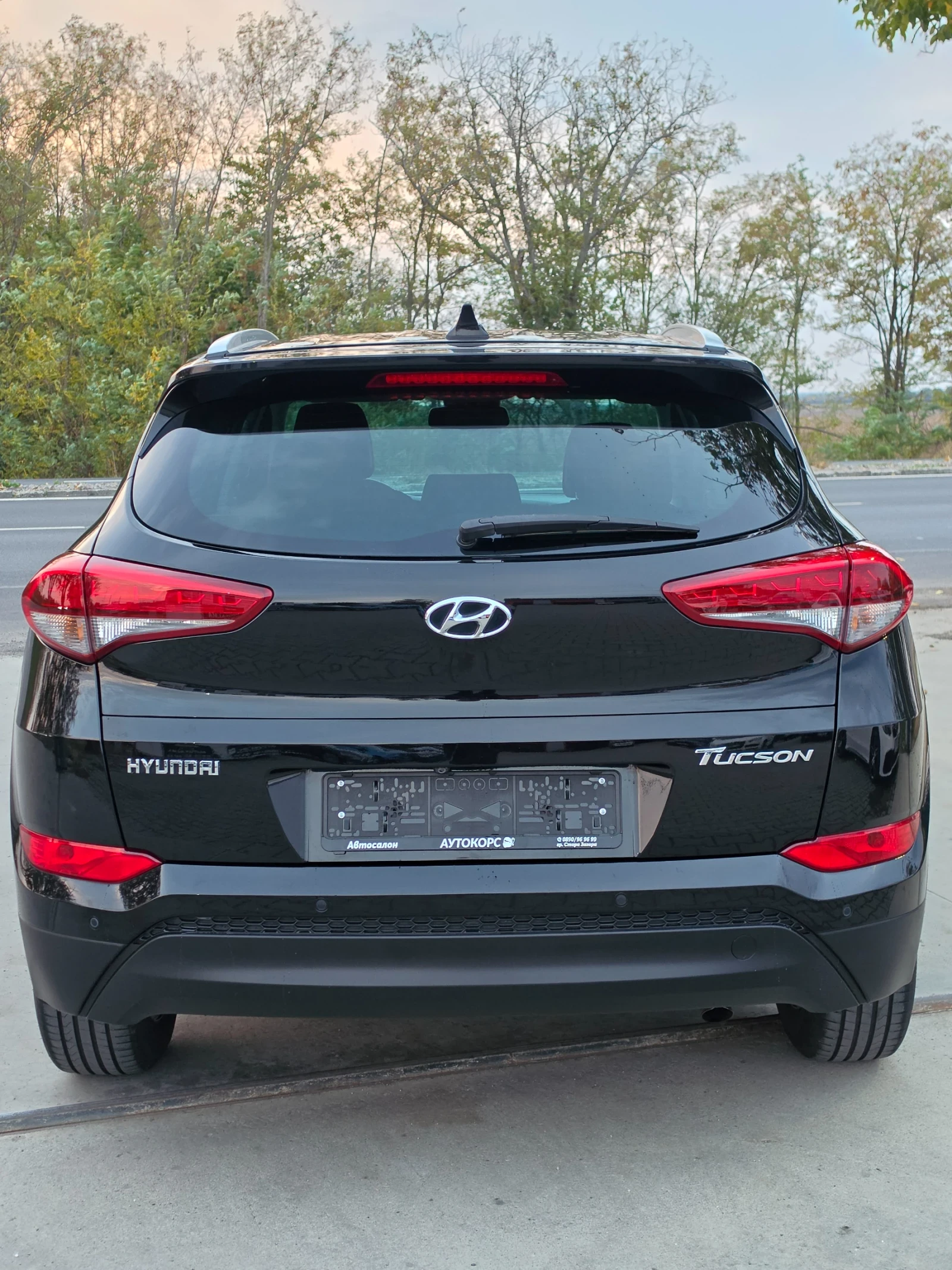 Hyundai Tucson 1.7CRDI* Navi* Camera, снимка 6 - Автомобили и джипове - 56661018