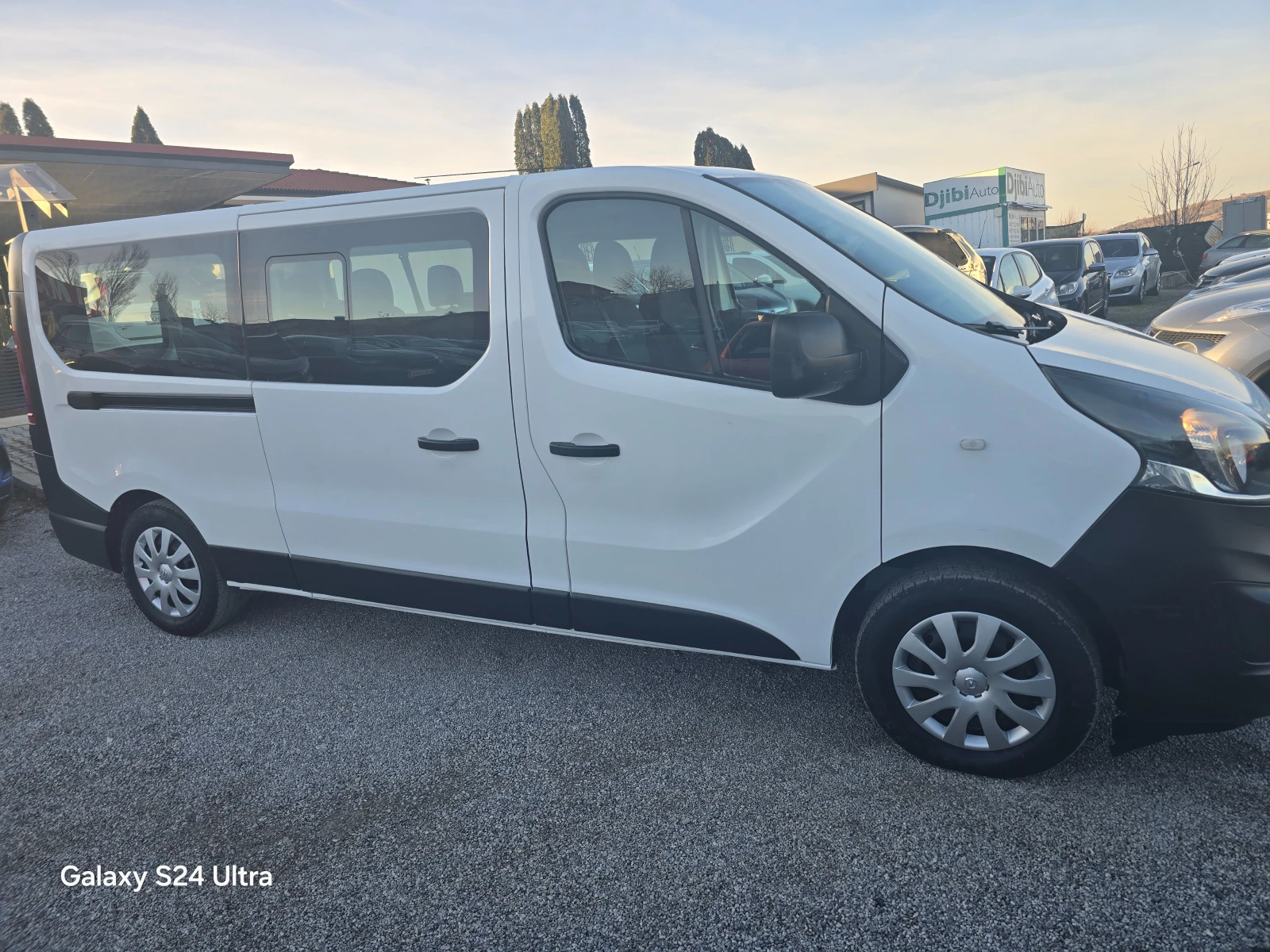 Opel Vivaro 1.6CDTI-125K.C-8+ 1M.-NAVI-CAMERA - изображение 4