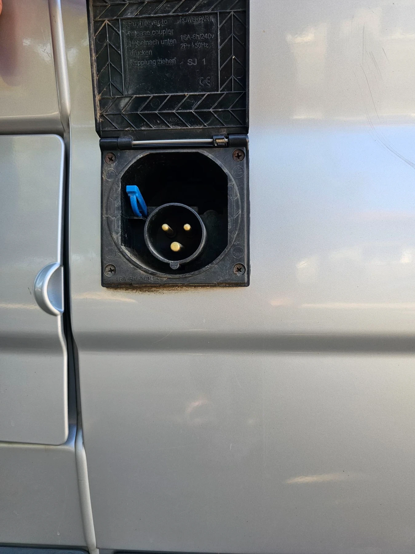 Opel Vivaro 1.9 CDI, снимка 4 - Бусове и автобуси - 56151764