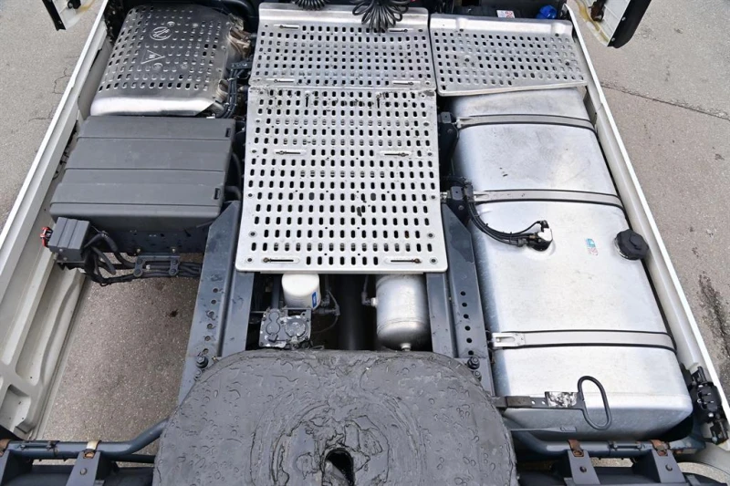 Iveco S-Way 440S51T Ретардер, гуми 90%, снимка 7 - Камиони - 52483796