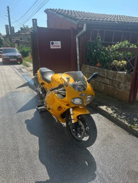 ����� �� �������� �� Triumph Daytona