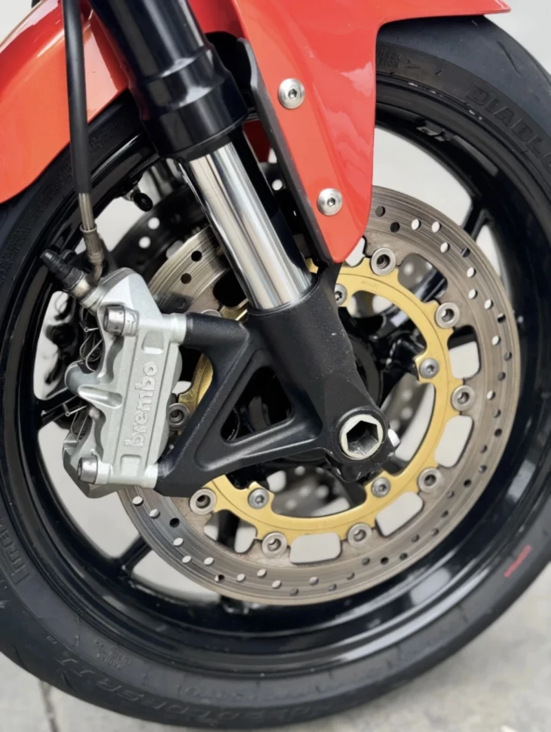 Triumph Speed Triple  1050 - 515NJ, снимка 8 - Мотоциклети и мототехника - 52946442